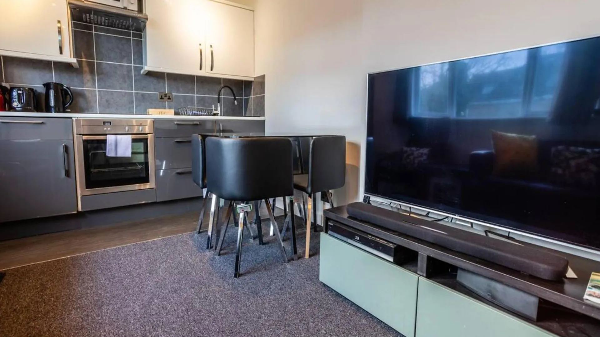 Newly Renovated Ideally Situated 2 Bedroom Flat Bournemouth